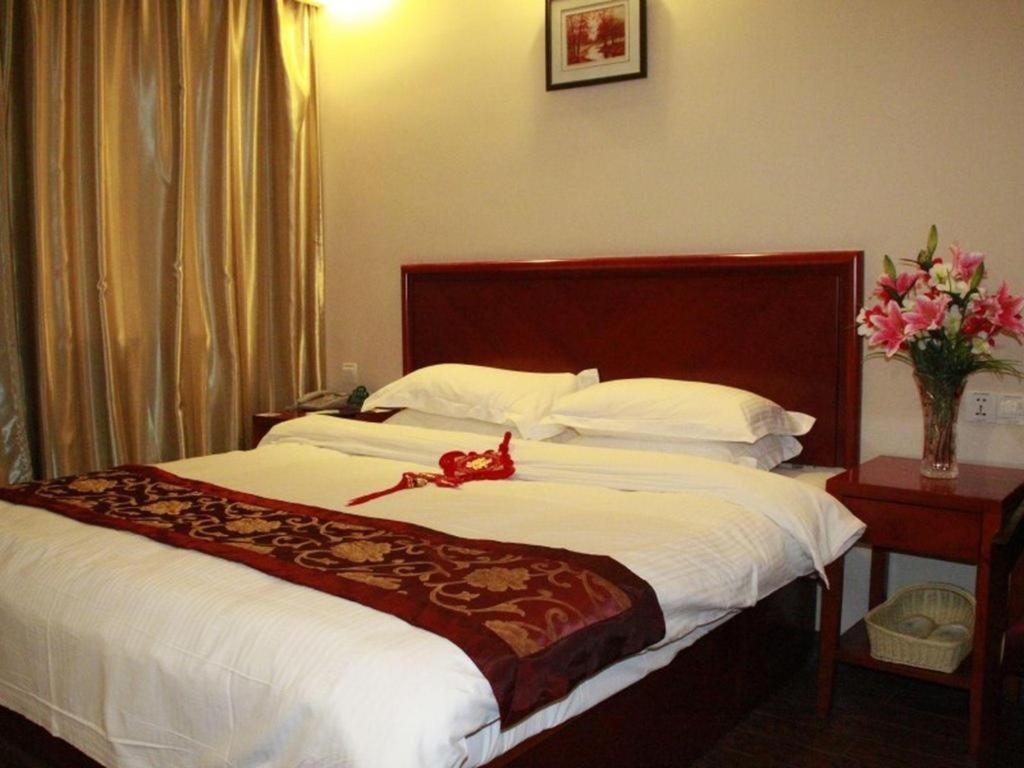 Greentree Inn Shanghai Guangxin Road Tongji Hospital Express Hotel Екстериор снимка
